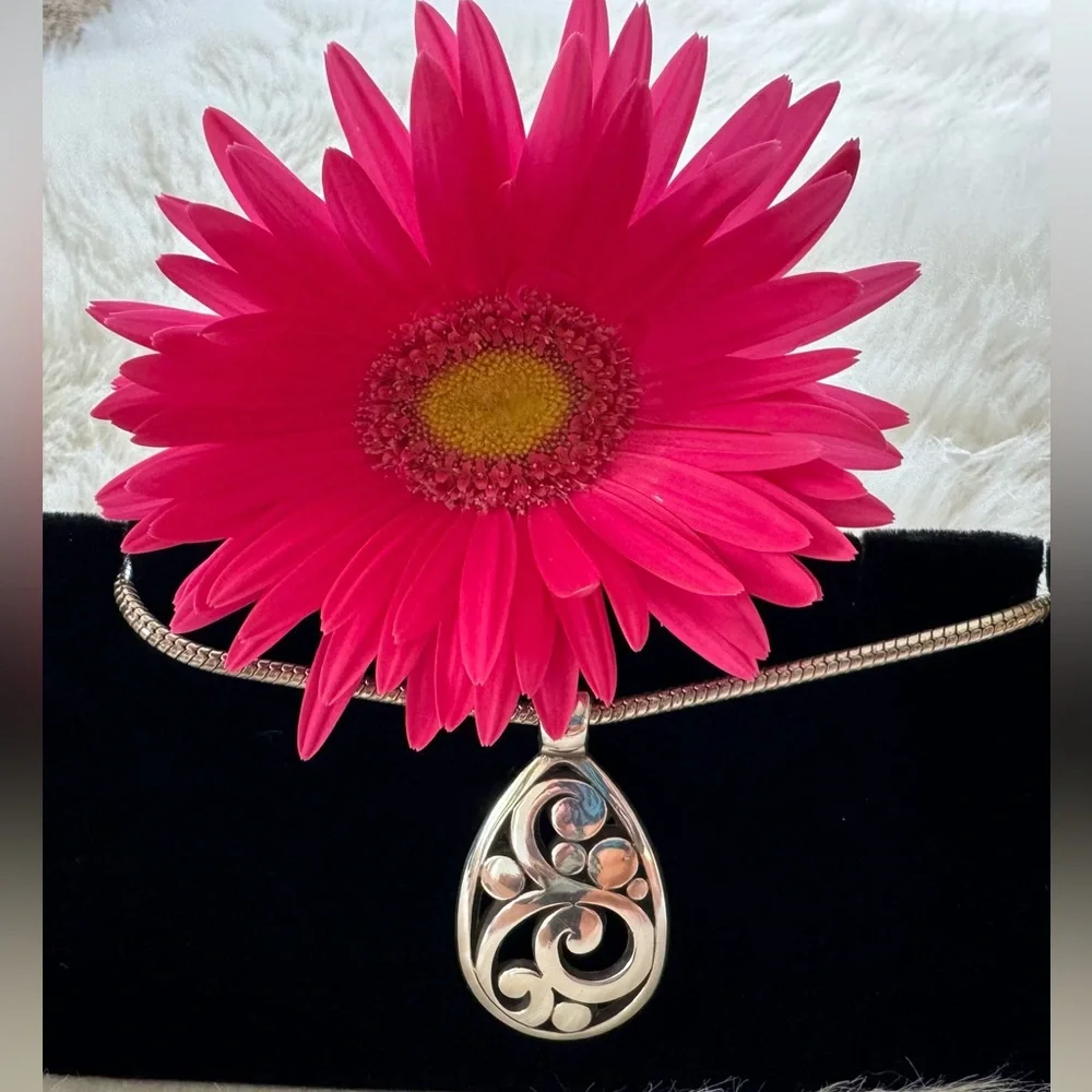 🩷 BRIGHTON Contempo Pear- Shaped Pendant Adjustable Necklace - Picture 2 of 8